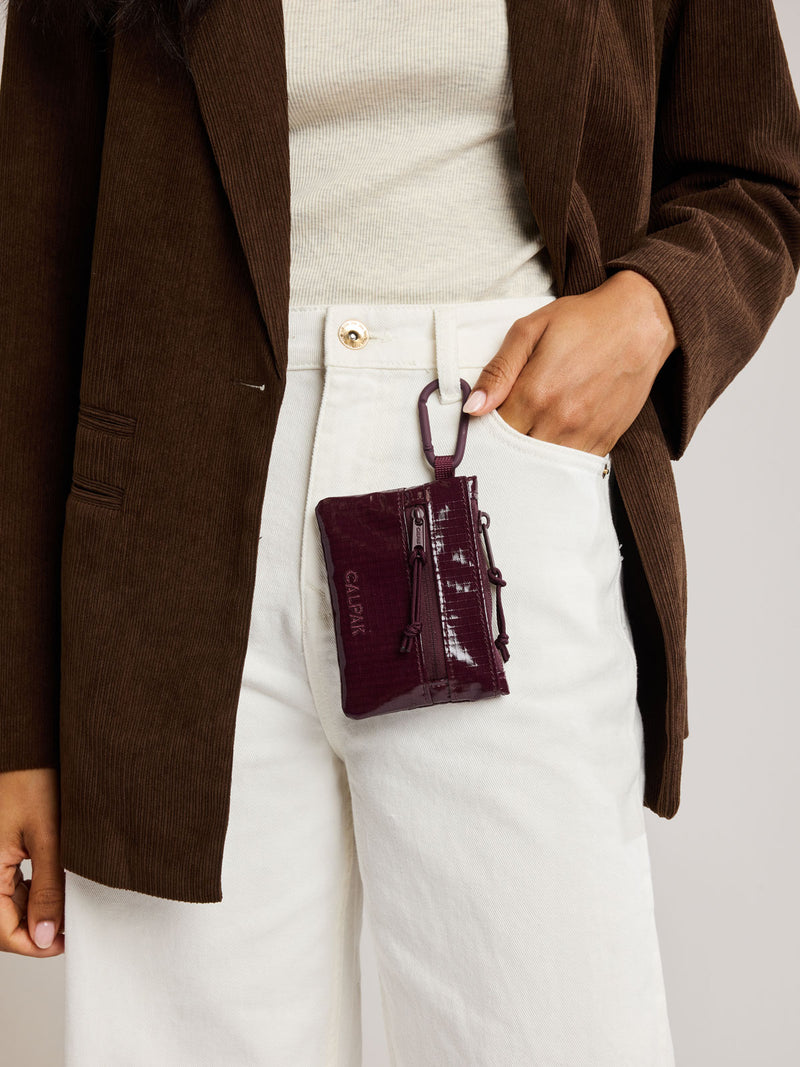 WEB_TERRA-CARD-POUCH_DARK-CHERRY_1.jpg